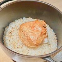 グリシーヌ - バーミキュラで炊いた、ごまがプチプチの蟹炊き込みご飯