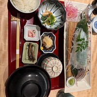 対馬のどぐろとイカ活き造り 博多 魚蔵 都ホテル店 - 