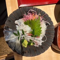 対馬のどぐろとイカ活き造り 博多 魚蔵 都ホテル店 - 