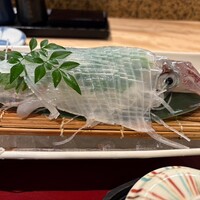 対馬のどぐろとイカ活き造り 博多 魚蔵 都ホテル店 - 