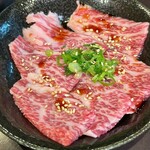 炭火焼肉 にく式 すすきの店 - 