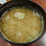 回鮮 まぐろ亭 - 味噌汁　アラ汁