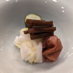 割烹　梅津 - アテにお漬物