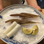 割烹　梅津 - もろこ　目の前で七輪で焼いてくれます