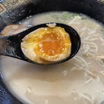 長浜らーめん - JAF会員証提示で味玉無料トッピング❗️ぱっかーん❗️