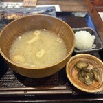 炭火焼和めし処 しんぱち食堂 - 味噌汁&漬物、大根おろし❗️