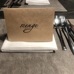 283998922 - 