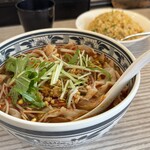 陳記厨房 - マーラー刀削麺（850円）