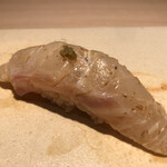 鮨なかむら - 真鯛のゴマだれ　柚子胡椒のせ