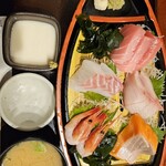 長万部酒場 - 