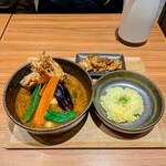 円山ピカンティ - プレミア舞茸+タンドリーチキン