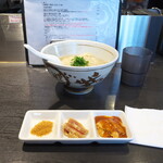 弘明寺丿貫 - 春よ恋と昆布水、麺も着丼