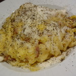 トムクリオーザ - 香川松本ファームの烏骨鶏の卵を使用したカルボナーラ