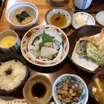 つり吉 - 料理写真:★★★★ 釣り吉膳　¥1,400