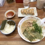 豚骨ラー麺 ごん太 - 全体図(ランチAセット)