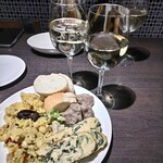 ビンタエ スペインバル - 