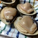 日の出 - 焼蛤は厳選の７～８年物を一人３個づつ頂きました