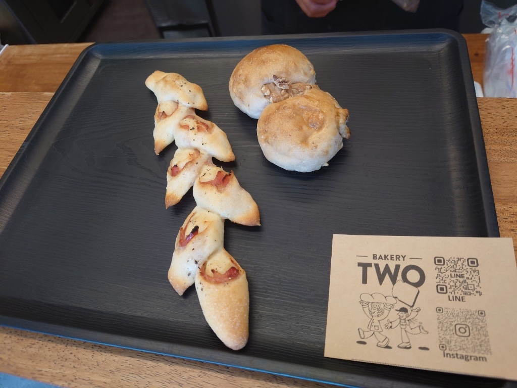 パン屋2 写真 : BAKERY TWO （ベーカリー トゥー） - 茶屋町/パン | 食べログ