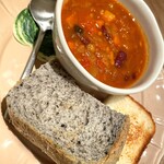 バンチオブピオニース - お豆と野菜のトマトスープ