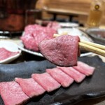 和牛炭火焼肉 すぎ山 - 