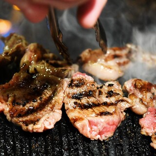 信頼する契約農家から一頭買いする国産黒毛牛