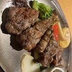 本格肉料理 丸小 - 