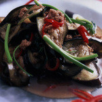 Thick-sliced eggplant stir-fried with Thai beans and soy sauce, pork