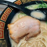 長浜ラーメン - トロトロの美味しいチャーシュー
