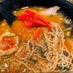 長浜ラーメン - ゴマと紅生姜で味変