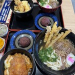 資さんうどん - 肉ごぼう天うどんとミニカツ丼&ミニおはぎ
