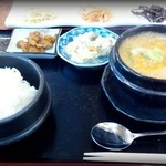 母屋 - 母屋定食780円。ヘルシーな感じです。