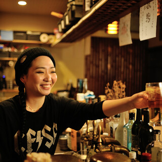 【都会の2階の隠れ家】気軽に立ち寄れる大人の立ち飲み