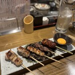 焼鳥ホルモン 炭焼き0式 - 