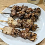 大統領 - ナンコツとアブラ。歯ごたえとにじみ出る油分の旨さが素晴らしい