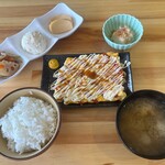 二代目 風神雷神 - 火曜日〜金曜日までの平日限定のお得なとん平焼き定食