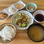 二代目 風神雷神 - 火曜日〜金曜日までの平日限定のお得な野菜炒め定食