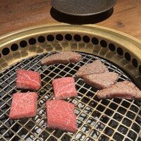 和牛とタン 焼肉 とみ 新橋本店 - 