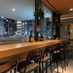 AiNA ORGANIC KITCHEN  - カウンター(夜)