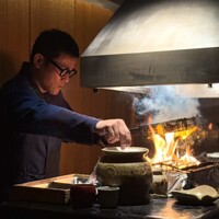 焼鳥 市松 - 真剣な眼差しの竹田氏。