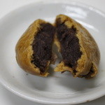延命餅本舗 - 茶饅頭の断面　あんこ滅茶ウマ