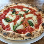 石窯ピザ丸 - マルゲリータ1400円