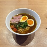 Restaurant Honjin - 鳥市さんのあいち鴨のWコンソメラーメン
