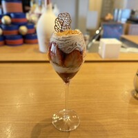 Restaurant Honjin - 苺のパフェ