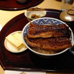 鰻 炭焼 ひつまぶし 美濃金 神田本店 - 