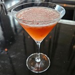 THE COSMOPOLITAN GRILL BAR TERRACE - ストロベリーマティーニ