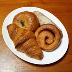 ナカガワ小麦店 - クロワッサン・ベーグルノア・シナモンロール・アン