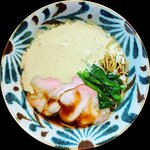 ＳＨＩＮ - 料理写真:牡蠣醤油らーめん1200円