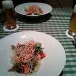 神戸ビフテキ亭 - 温野菜のサラダと生ビール