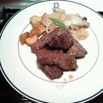 神戸ビフテキ亭 - サイコロステーキ