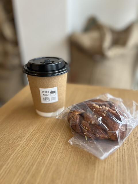 OTOMO COFFEE ROAST & BAKE （オトモ コーヒー ロースト&ベイク